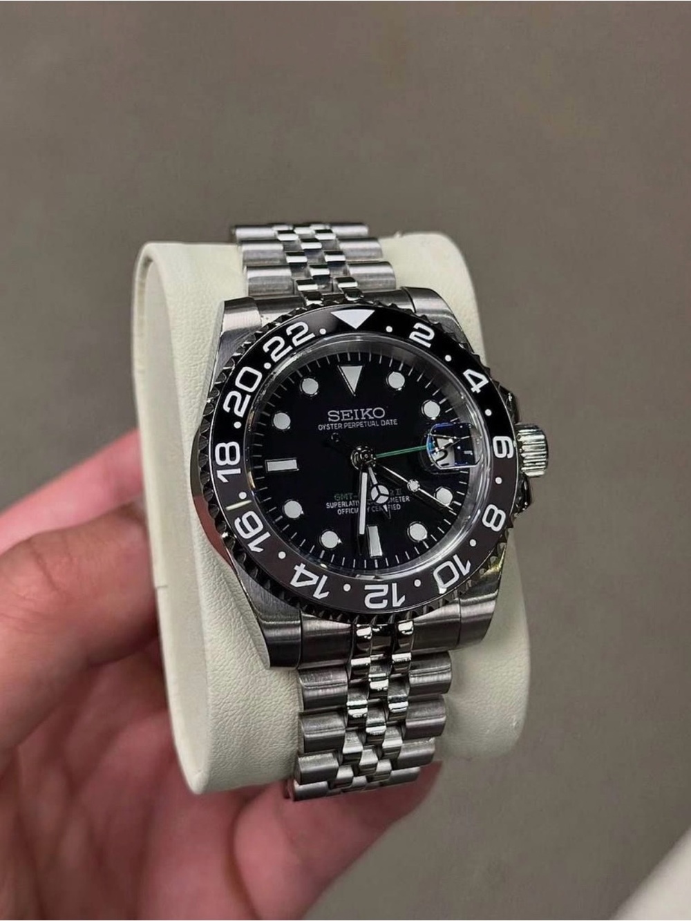Seiko Mod: Bruce Wayne GMT